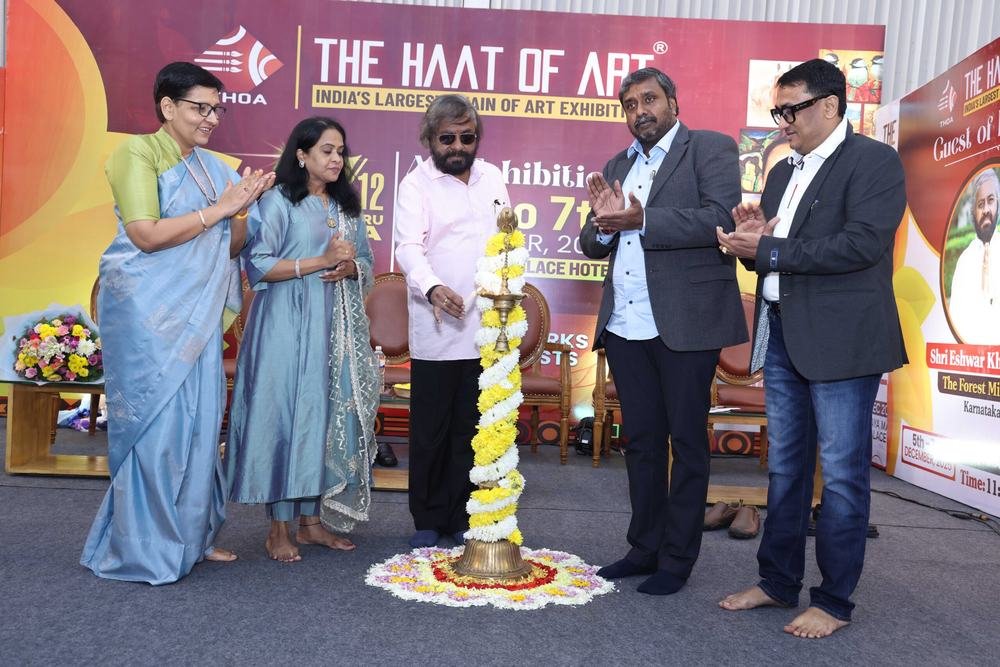 Inaugural lamp lighting on opening morning